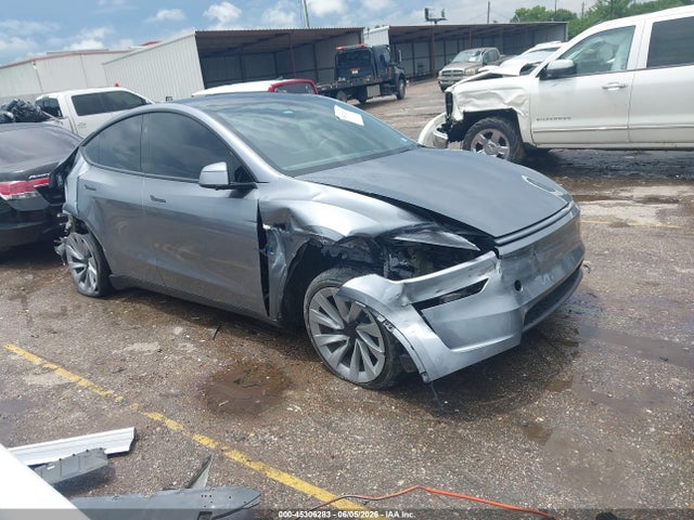 2026 Tesla Model Y მანქანა იყიდება აუქციონზე, vin: 7SAYGDED9TA610843, აუქციონის ნომერი: 45306283