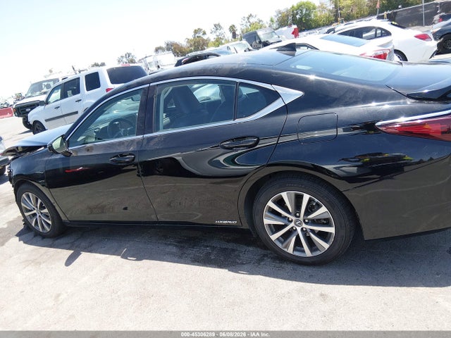 58AC21B14LU005724 Lexus ES 300H