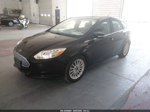 Ford FOCUS ELECTRIC 2018 1FADP3R41JL296124 Image 2