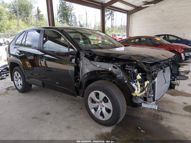 Toyota RAV4 LE 2025 JTMG1RFV4SD118602 Image 1