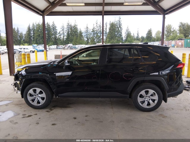 Toyota RAV4 LE 2025 JTMG1RFV4SD118602 Image 15