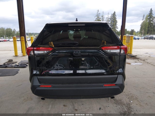 Toyota RAV4 LE 2025 JTMG1RFV4SD118602 Image 17