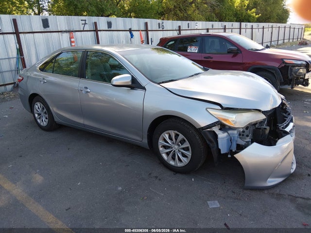 Toyota CAMRY LE 2015 4T4BF1FK3FR446829 Image 1