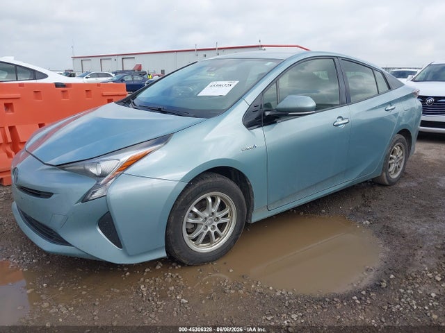 Toyota Prius Two Eco 2017 JTDKARFU0H3032641 Image 2