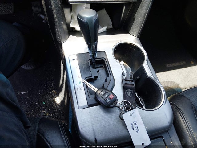 4T1BF1FK1EU759015 Toyota CAMRY SE