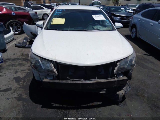 4T1BF1FK1EU759015 Toyota CAMRY SE