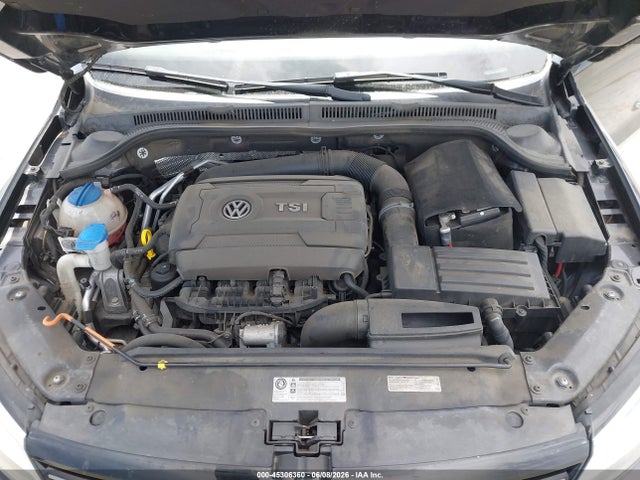 3VWL17AJ8EM419077 Volkswagen Jetta 1.8t Sel