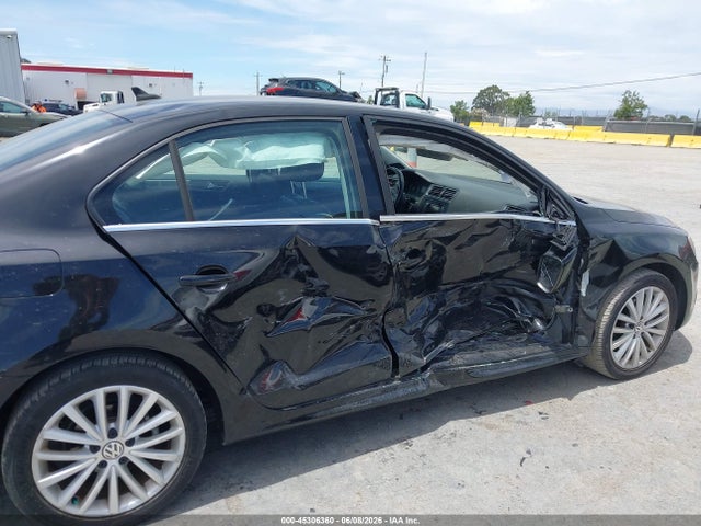 3VWL17AJ8EM419077 Volkswagen Jetta 1.8t Sel