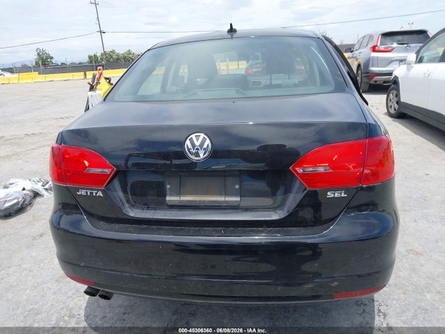 3VWL17AJ8EM419077 Volkswagen Jetta 1.8t Sel