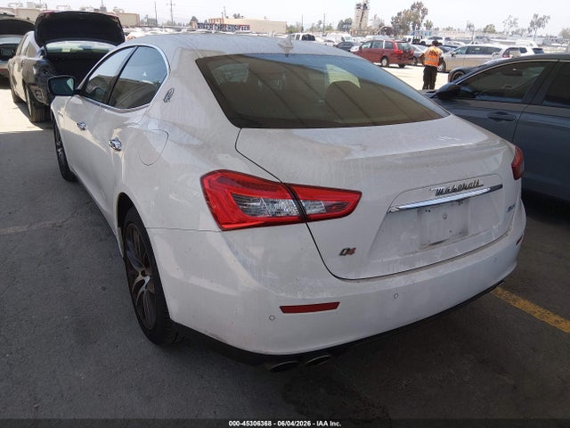 Maserati Ghibli S Q4 2014 ZAM57RTAXE1089602 Image 3