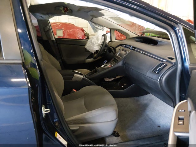 Toyota Prius Two 2015 JTDKN3DU7F0449578 Image 5