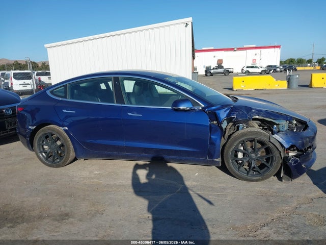 Продажа на аукционе авто 2018 Tesla Model 3 Long Range/mid Range, vin: 5YJ3E1EA1JF102626, номер лота: 45306417