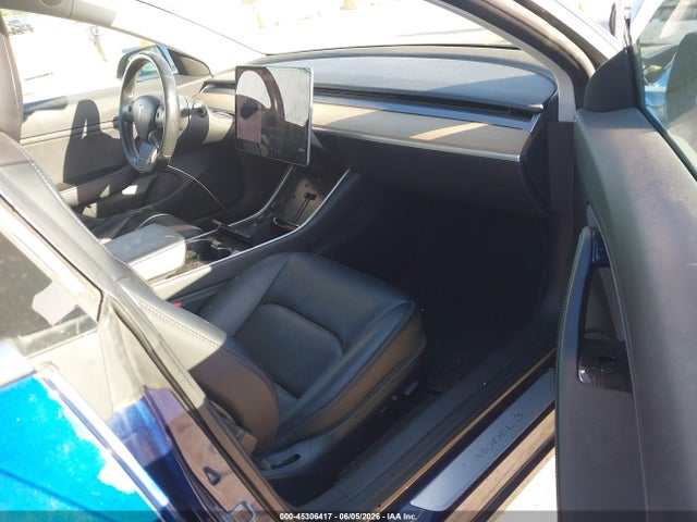 Продажа на аукционе авто 2018 Tesla Model 3 Long Range/mid Range, vin: 5YJ3E1EA1JF102626, номер лота: 45306417
