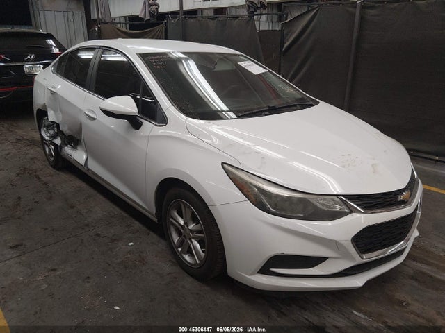 Chevrolet Cruze Lt Auto 2018 1G1BE5SM2J7104837 Image 1