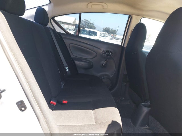 3N1CN7APXFL817509 Nissan Versa 1.6 S