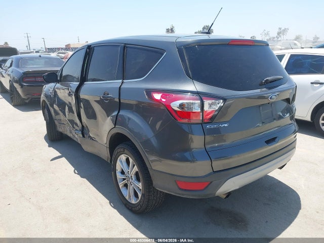 Ford ESCAPE SE 2017 1FMCU9G91HUD44933 Image 3