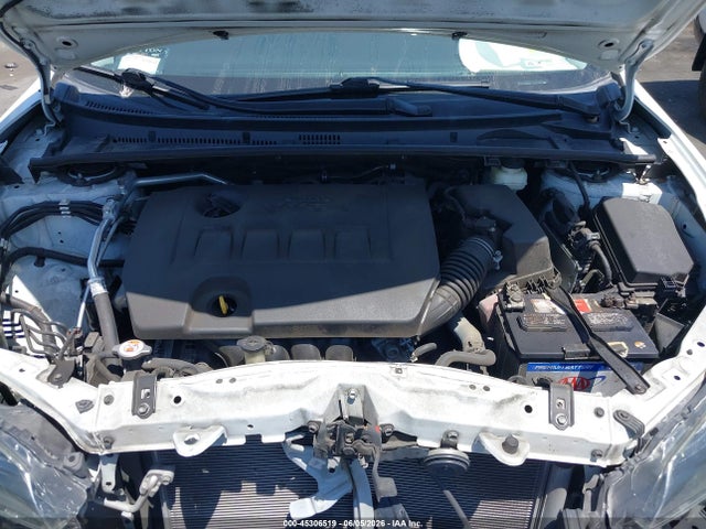 5YFBURHE5JP852062 Toyota COROLLA SE