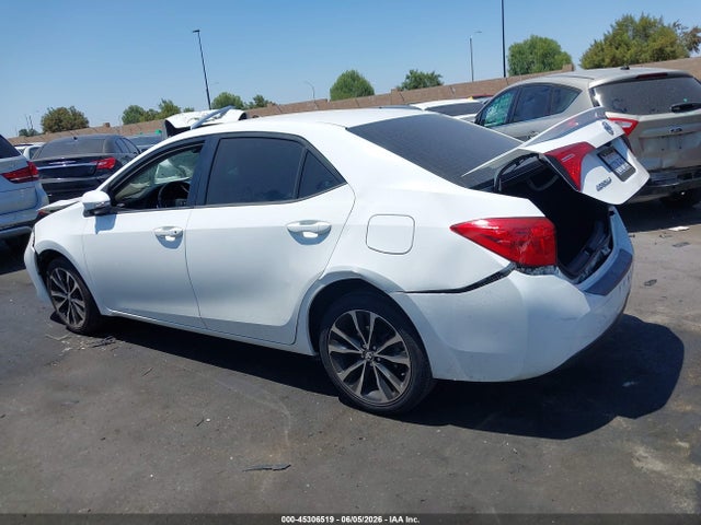 5YFBURHE5JP852062 Toyota COROLLA SE