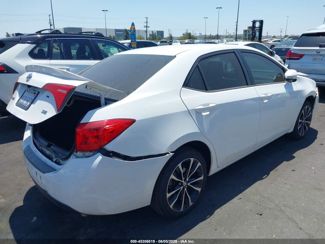 5YFBURHE5JP852062 Toyota COROLLA SE