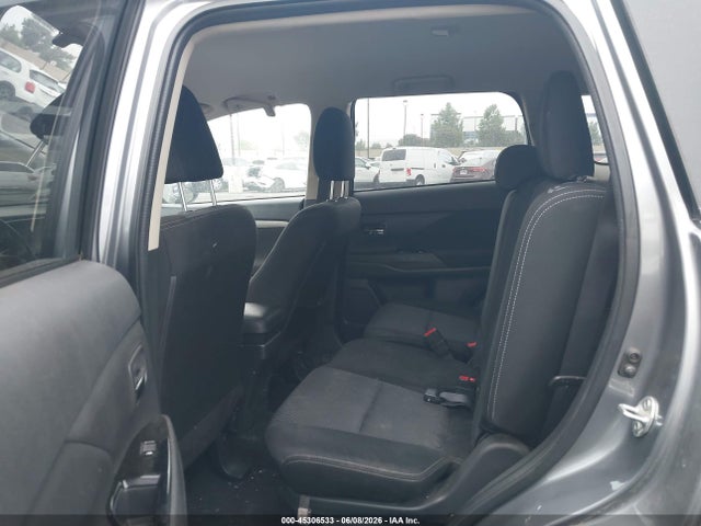 Mitsubishi Outlander Se 2017 JA4AD3A3XHZ063451 Image 8