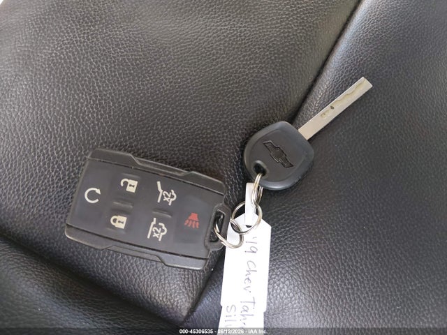 2019 Chevrolet Tahoe Lt მანქანა იყიდება აუქციონზე, vin: 1GNSKBKC6KR104049, აუქციონის ნომერი: 45306535