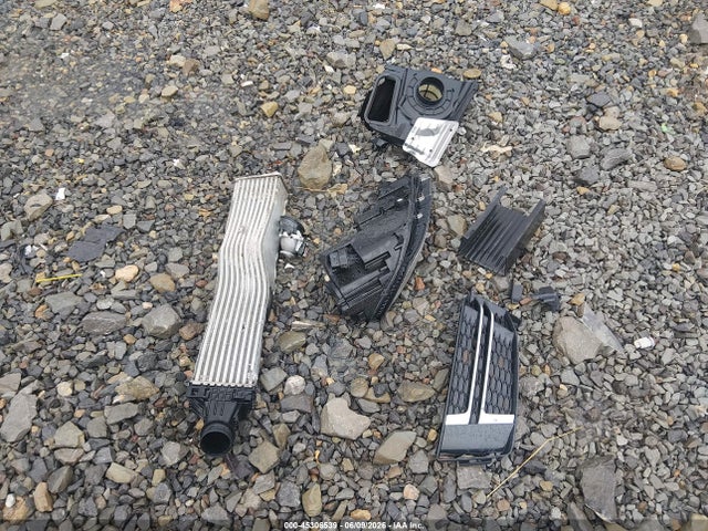 2018 Audi A4 2.0t Premium/2.0t Tech Premium მანქანა იყიდება აუქციონზე, vin: WAUDNAF41JA118327, აუქციონის ნომერი: 45306539