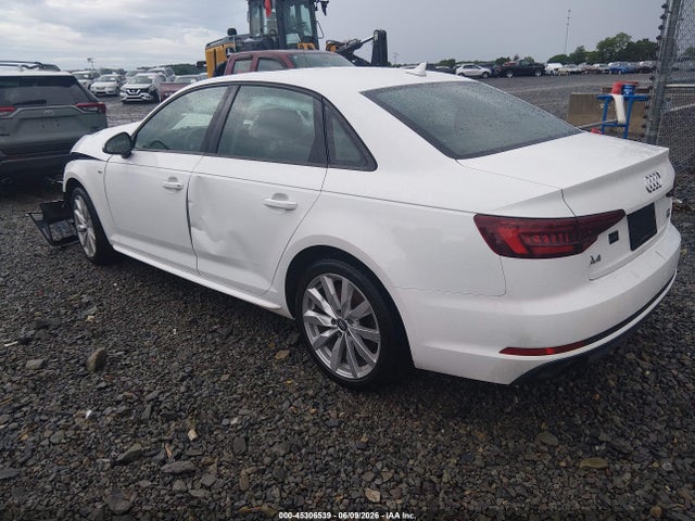 2018 Audi A4 2.0t Premium/2.0t Tech Premium მანქანა იყიდება აუქციონზე, vin: WAUDNAF41JA118327, აუქციონის ნომერი: 45306539