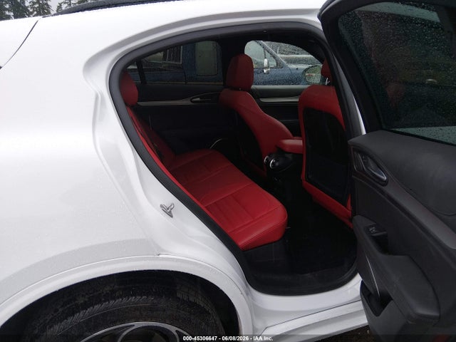 Alfa Romeo Stelvio Veloce Awd 2023 ZASPAKBNXP7D65276 Image 8