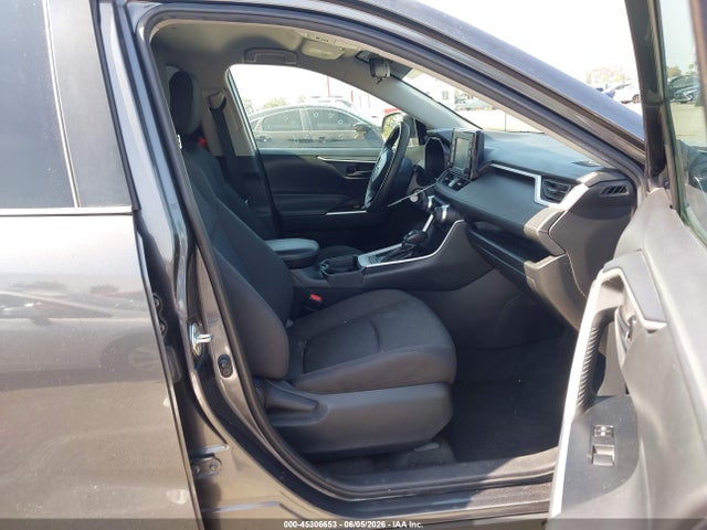 Toyota RAV4 LE 2020 2T3H1RFV8LC040349 Image 5