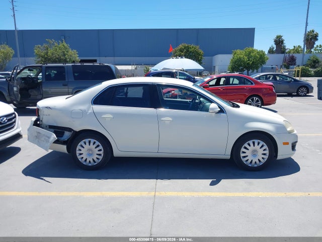45306675 :رقم المزاد ، 3VWRG71K65M614712 vin ، 2005 Volkswagen Jetta 2.5 مزاد بيع