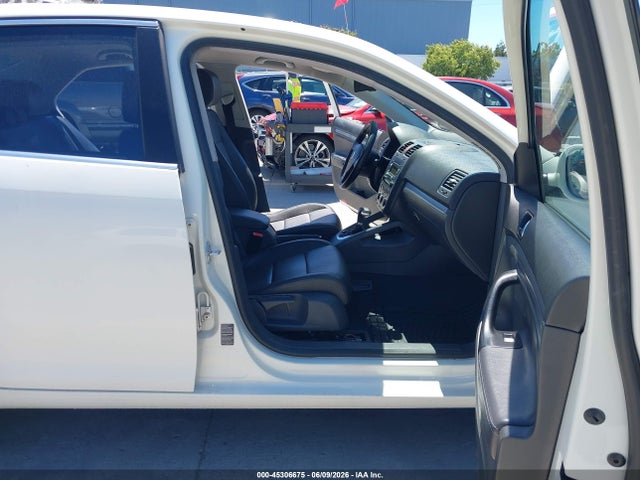45306675 :رقم المزاد ، 3VWRG71K65M614712 vin ، 2005 Volkswagen Jetta 2.5 مزاد بيع
