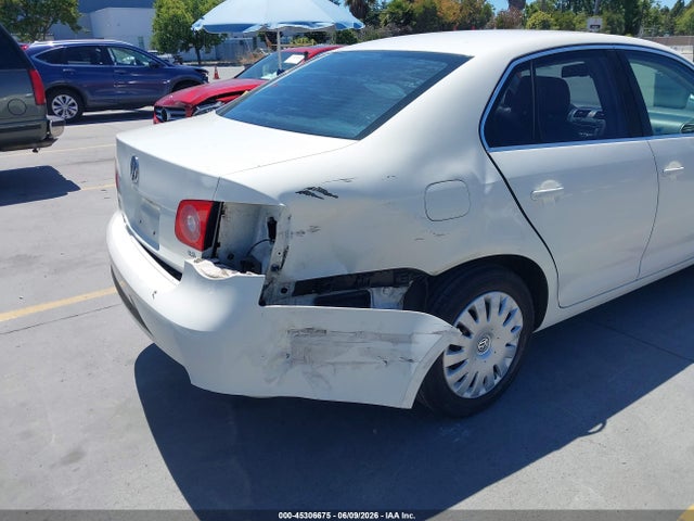 45306675 :رقم المزاد ، 3VWRG71K65M614712 vin ، 2005 Volkswagen Jetta 2.5 مزاد بيع