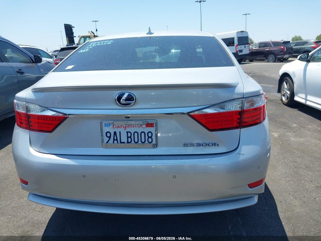 Lexus ES 300H 2014 JTHBW1GGXE2058420 Image 16