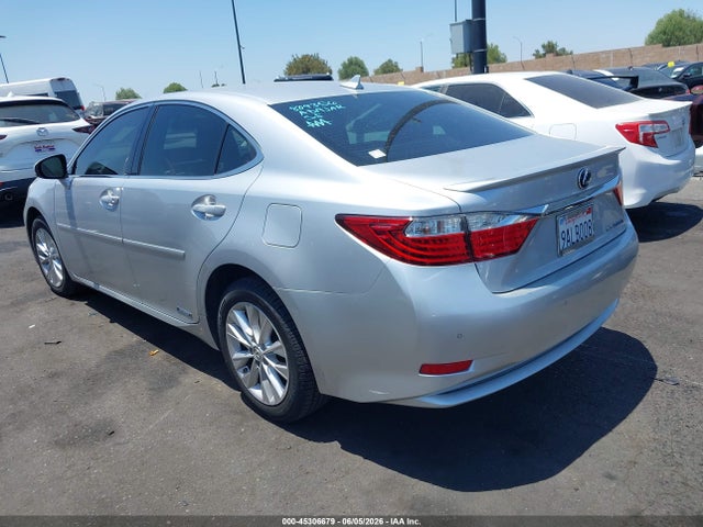Lexus ES 300H 2014 JTHBW1GGXE2058420 Image 3