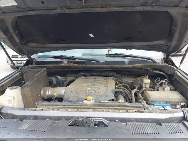 5TFUY5F10EX338410 Toyota Tundra Sr5 5.7l V8