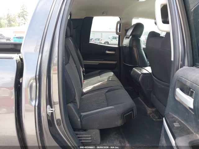 5TFUY5F10EX338410 Toyota Tundra Sr5 5.7l V8