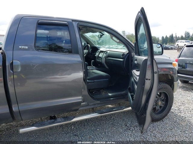 5TFUY5F10EX338410 Toyota Tundra Sr5 5.7l V8