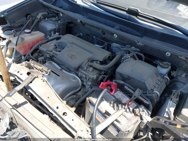 Toyota RAV4 LE 2015 JTMZFREV9FD062366 Image 10