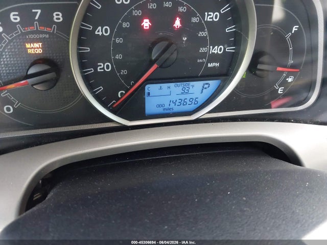 Toyota RAV4 LE 2015 JTMZFREV9FD062366 Image 16