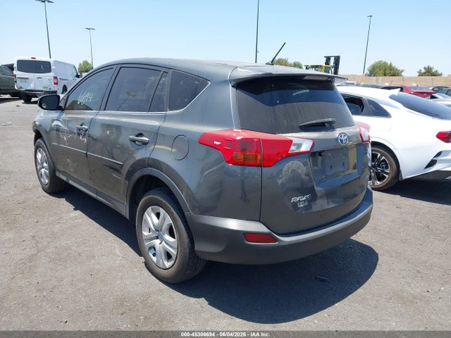 Toyota RAV4 LE 2015 JTMZFREV9FD062366 Image 3