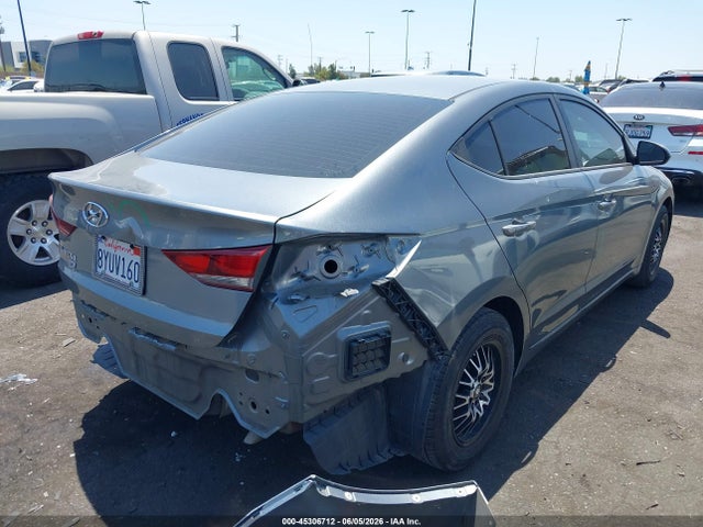 Hyundai ELANTRA SE 2018 KMHD74LF1JU466465 Image 4