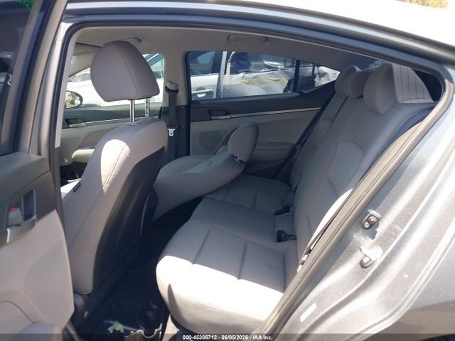 Hyundai ELANTRA SE 2018 KMHD74LF1JU466465 Image 8