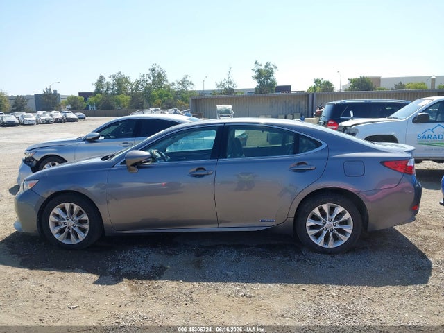 Продажа на аукционе авто 2013 Lexus Es 300h, vin: JTHBW1GG0D2015624, номер лота: 45306724