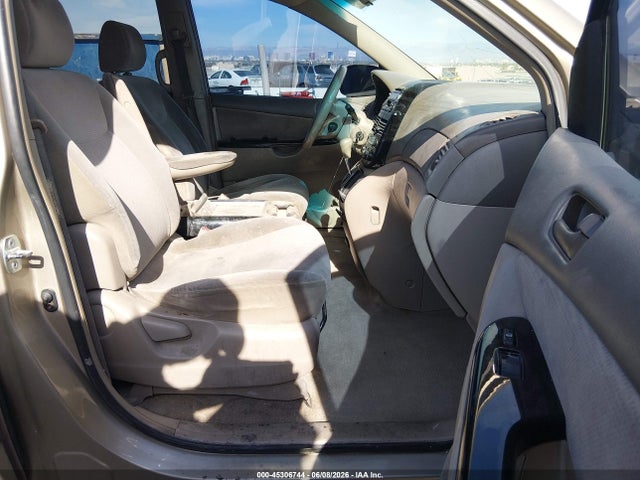 Продаж на аукціоні авто 2004 Toyota Sienna Le, vin: 5TDZA23C74S117695, номер лоту: 45306744