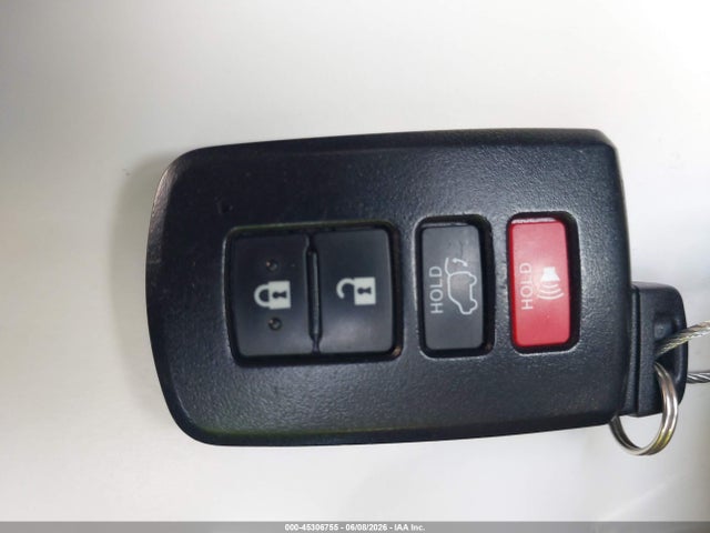 JTMRJREV3JD225133 Toyota Rav4 Hybrid Xle