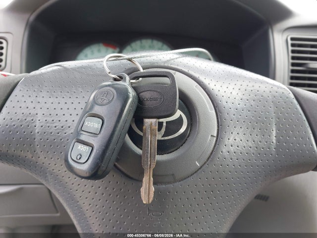 45306766 :رقم المزاد ، 1NXBR32E53Z032895 vin ، 2003 Toyota Corolla Le مزاد بيع