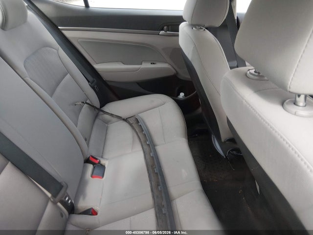 5NPD84LFXHH196559 Hyundai ELANTRA SE