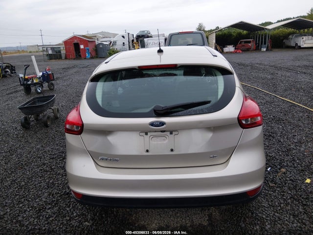Ford FOCUS SE 2017 1FADP3K20HL271427 Image 16