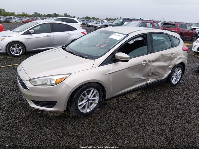 Ford FOCUS SE 2017 1FADP3K20HL271427 Image 2