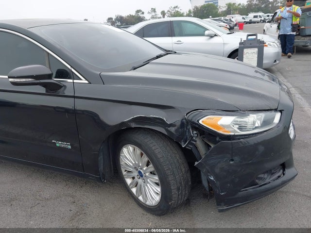 Ford Fusion Energi Titanium 2014 3FA6P0SU7ER122115 Image 6
